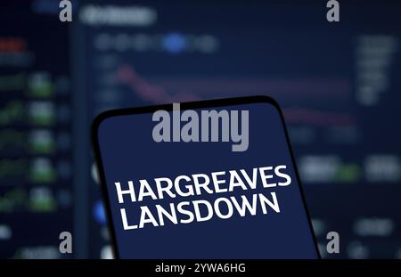 Le logo Hargreaves Lansdown est affiché sur le smartphone. Hargreaves Lansdown plc est une société britannique de services financiers. Banque D'Images