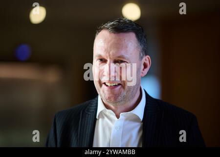 Édimbourg Écosse, Royaume-Uni 10 décembre 2024. Russell Findlay MSP au Parlement écossais. crédit sst/alamy live news Banque D'Images