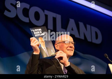 Le premier ministre écossais et chef du Parti national écossais, John Swinney MSP, lance le manifeste du SNP pour les prochaines élections de Westminster, à Édimbourg, en Écosse, le 19 juin 2024. Banque D'Images