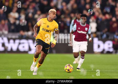 Mario Lemina de Wolverhampton Wanderers - West Ham United v Wolverhampton Wanderers, premier League, London Stadium, Londres, Royaume-Uni - 9 décembre 2024 usage éditorial exclusif - des restrictions de DataCo s'appliquent Banque D'Images