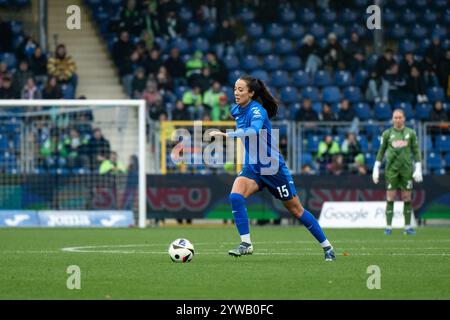 Marta Cazalla Garcia (TSG Hoffenheim, #15) Am Ball, GER, TSG 1899 Hoffenheim vs VfL Wolfsburg, Google Pixel Frauen Bundesliga, 9. Spieltag, saison 2024/2025, 09.11.2024 la réglementation DFB interdit toute utilisation de photographies comme séquences d'images et/ou quasi-vidéo Foto : Eibner-Pressefoto/Michael Memmler Banque D'Images