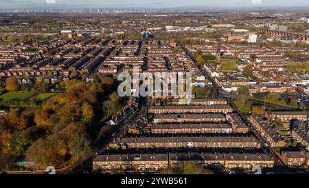 L'ancien site de l'hôpital St Thomas à Shaw Heath, Stockport fait ses premiers pas pour devenir St Thomas' Gardens avec le freinage au sol du bureau Banque D'Images