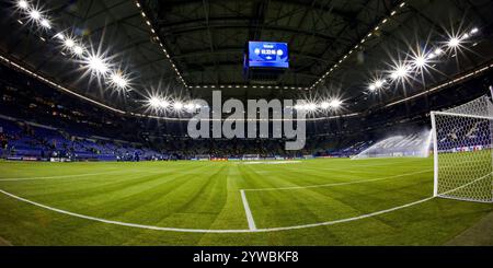 Gelsenkirchen, Allemagne. 10 décembre 2024. GELSENKIRCHEN, 10-12-2024, Stadium Veltins-Arena, football, Ligue des Champions, saison 2024/2025, aperçu du stade avant le match Shakhtar Donetsk - Bayern Munchen crédit : Pro Shots/Alamy Live News Banque D'Images