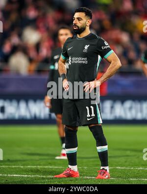 Gérone, Espagne. 10 décembre 2024. Gérone, Espagne, 22 octobre 2024 : Mohamed Salah Hamed Mahrous Ghaly (11 Liverpool FC) tire un penalty lors du match de football de la Ligue des Champions de l'UEFA entre Girona FC et Liverpool FC au stade Montilivi de Gérone, Espagne (Judit Cartiel/SPP) crédit : SPP Sport Press photo. /Alamy Live News Banque D'Images