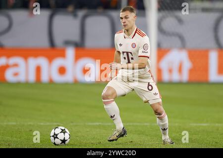 Gelsenkirchen, Allemagne. 10 décembre 2024. GELSENKIRCHEN, 10-12-2024, Stadium Veltins-Arena, football, Ligue des Champions, saison 2024/2025, joueur de Bayern Munchen Joshua Kimmich pendant le match Shakhtar Donetsk - Bayern Munchen crédit : Pro Shots/Alamy Live News Banque D'Images