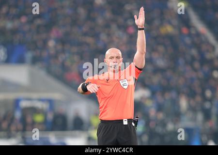 Bergame, Italie. 10 décembre 2024. L'arbitre du match, Szymon Marciniak de Pologne, lors du match de football MD6 de la Ligue des champions 2024/2025 de l'UEFA Champions League entre Atalanta BC et Real Madrid CF au stade Gewiss le 10 décembre 2024, Bergame, Italie. Crédit : Roberto Tommasini/Alamy Live News Banque D'Images