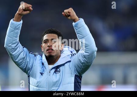 Bergame, Italie. 10 décembre 2024. Jude Bellingham du Real Madrid CF fête à la fin du match de la phase MD6 de l'UEFA Champions League 2024/25 entre Atalanta BC et Real Madrid C.F. au stade Gewiss le 10 décembre 2024 à Bergame, Italie . Crédit : Marco Canoniero/Alamy Live News Banque D'Images