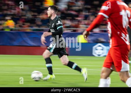 Barcelone, Barcelone, Espagne. 10 décembre 2024. Robertson de Liverpool vu en action lors du match de la journée 2 contre l'UEFA Champions League entre Girona F. C et Liverpool F. C à Estadi Montilivi. Score final ; Girona F. C : Liverpool F. C (crédit image : © Marti Segura Ramoneda/ZUMA Press Wire) USAGE ÉDITORIAL SEULEMENT! Non destiné à UN USAGE commercial ! Banque D'Images