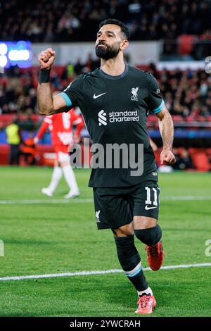 Barcelone, Espagne. 10 décembre 2024. Mohamed Salah célèbre après avoir marqué un but lors du match de l'UEFA Champions League entre Girona FC et Liverpool FC au stade Montilivi. Crédit : Christian Bertrand/Alamy Live News Banque D'Images