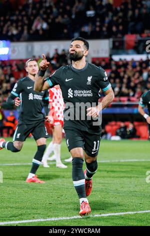 Barcelone, Espagne. 10 décembre 2024. Mohamed Salah célèbre après avoir marqué un but lors du match de l'UEFA Champions League entre Girona FC et Liverpool FC au stade Montilivi. Crédit : Christian Bertrand/Alamy Live News Banque D'Images