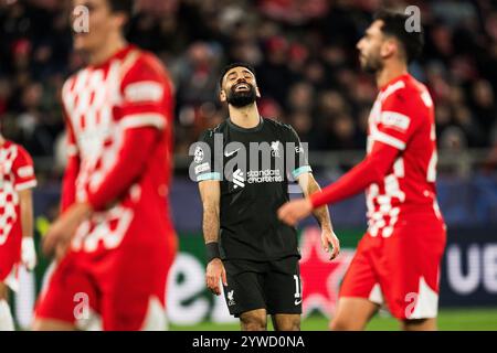 Gérone, Espagne. 10 décembre 2024. Mohamed Salah (C) de Liverpool réagit lors du match de football de l'UEFA Champions League entre Liverpool et Girona FC à Gérone, Espagne, 10 décembre 2024. Crédit : Joan Gosa/Xinhua/Alamy Live News Banque D'Images