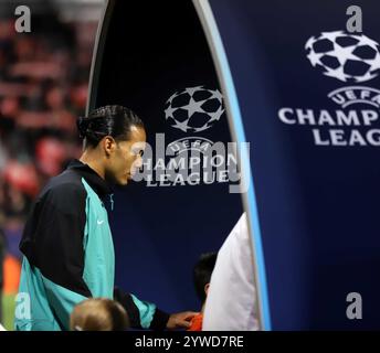 Sabadell, Barcelone, Espagne. 10 décembre 2024. Barcelone Espagne 10.12.2024 Andrew Robertson (Liverpool FC) joue lors de l'UEFA Champions League entre Girona FC et Liverpool FC à Montilivi le 10 décembre 2024 à Gérone. (Crédit image : © Xavi Urgeles/ZUMA Press Wire) USAGE ÉDITORIAL SEULEMENT! Non destiné à UN USAGE commercial ! Banque D'Images