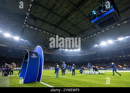 Gelsenkirchen, Deutschland. 10 décembre 2024. Arena AufSchalke bis zum Spielbeginn. UEFA Champions League : FC Shakhtar Donetsk - FC Bayern M?nchen ; Arena AufSchalke, Gelsenkirchen ; 10.12.2024 crédit : dpa/Alamy Live News Banque D'Images