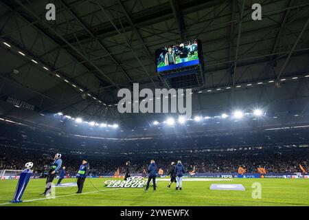 Gelsenkirchen, Deutschland. 10 décembre 2024. Arena AufSchalke bis zum Spielbeginn. UEFA Champions League : FC Shakhtar Donetsk - FC Bayern M?nchen ; Arena AufSchalke, Gelsenkirchen ; 10.12.2024 crédit : dpa/Alamy Live News Banque D'Images