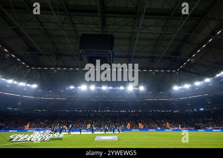 Gelsenkirchen, Deutschland. 10 décembre 2024. Arena AufSchalke bis zum Spielbeginn. UEFA Champions League : FC Shakhtar Donetsk - FC Bayern M?nchen ; Arena AufSchalke, Gelsenkirchen ; 10.12.2024 crédit : dpa/Alamy Live News Banque D'Images