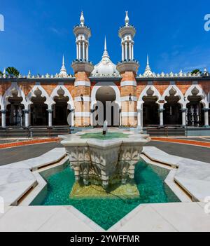 Vue sur la mosquée Masjid Jamek à Kuala Lumpur, Malaisie Banque D'Images