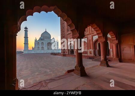 Vue sur le Taj Mahal à Agra Inde Banque D'Images