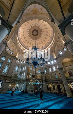 Intérieur de la mosquée Eyup Sultan à Istanbul, Turquie Banque D'Images