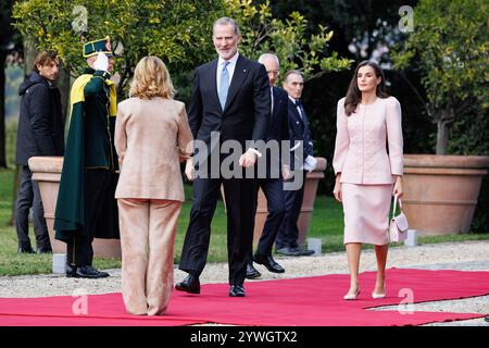 Roma, Italie. 11 décembre 2024. La presidente del Consiglio Giorgia Meloni Riceve il re e la Regina di Spagna Felipe VI e Letizia a Villa Doria Pamphilj, Roma, Mercoled&#xec;, 11 Dicembre 2024 (Foto Roberto Monaldo/LaPresse) le premier ministre Giorgia Meloni reçoit le roi et la reine d'Espagne Felipe VI et Letizia à Villa Doria Pamphilj, Rome, le mercredi 11 décembre 2024 (photo de Roberto Monaldo/LaPresse) Banque D'Images