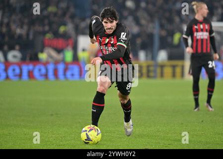 Roma, Italie. 24 janvier 2023. Foto Alfredo Falcone/LaPresse 24 Gennaio 2023 - Roma, Italia - sport, calcio - Lazio vs Milan - Campionato Italiano di calcio Serie A TIM 2022/2023 - 19ma giornata - Stadio Olimpico. Nella foto : Sandro TONALi (AC Milan) Foto Alfredo Falcone/LaPresse 24 janvier 2023 Rome, Italie - sport, football - Lazio vs Milan - Championnat Italien de Serie A Football 2022/2023 - stade Olimpic. Sur la photo : Sandro TONALi (AC Milan) crédit : LaPresse/Alamy Live News Banque D'Images