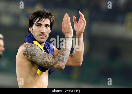 Vérone, Italie. 16 octobre 2022. Foto Paola Garbuio/LaPresse 16 Ottobre 2022 - Vérone, Italia - sport, calcio -Hellas Verona vs Milan - Campionato Italiano di calcio Serie A TIM 2022/2023 - Stadio Marcantonio Bentegodi. Nella foto:Sandro TONALi (A.C. Milan) ; sport, calcio - Hellas Vérone vs Milan - Championnat italien de football Serie A 2022/2023 - stade Marcantonio Bentegodi. Sur la photo : Sandro TONALi (A.C. Milan) ; crédit : LaPresse/Alamy Live News Banque D'Images