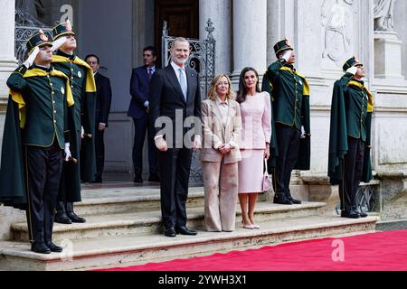 Roma, Italie. 11 décembre 2024. La presidente del Consiglio Giorgia Meloni Riceve il re e la Regina di Spagna Felipe VI e Letizia a Villa Doria Pamphilj, Roma, Mercoled&#xec;, 11 Dicembre 2024 (Foto Roberto Monaldo/LaPresse) le premier ministre Giorgia Meloni reçoit le roi et la reine d'Espagne Felipe VI et Letizia à Villa Doria Pamphilj, Rome, le mercredi 11 décembre 2024 (photo de Roberto Monaldo/LaPresse) Banque D'Images