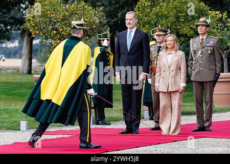 Roma, Italie. 11 décembre 2024. La presidente del Consiglio Giorgia Meloni Riceve il re e la Regina di Spagna Felipe VI e Letizia a Villa Doria Pamphilj, Roma, Mercoled&#xec;, 11 Dicembre 2024 (Foto Roberto Monaldo/LaPresse) le premier ministre Giorgia Meloni reçoit le roi et la reine d'Espagne Felipe VI et Letizia à Villa Doria Pamphilj, Rome, le mercredi 11 décembre 2024 (photo de Roberto Monaldo/LaPresse) Banque D'Images