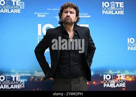 Roma, Latium. 11 décembre 2024. Alessandro Siani lors de la photocall du film IO e te dobbiamo parlare all'Hotel le Meridien Visconti. Rome (Italie), 11 décembre 2024 crédit : massimo insabato/Alamy Live News Banque D'Images