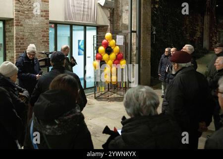 Torino, Italie. 11 décembre 2024. Inaugurazione dell'Albero della Sicurezza, ideato dal maestro Francesco Sbolzani, presso l'Arsenale della Pace di Torino, Italia - Mercoled&#xec;, 11 dicembre 2024 - Cronaca - Foto Andrea Alfano/LaPresse inauguration de Security Tree par Francesco Sbolzani à Arsenale della Pace à Turin, Italie - mercredi, 11 décembre 2024 - News - Andrea Alfano/LaPresse crédit : LaPresse Live News Banque D'Images