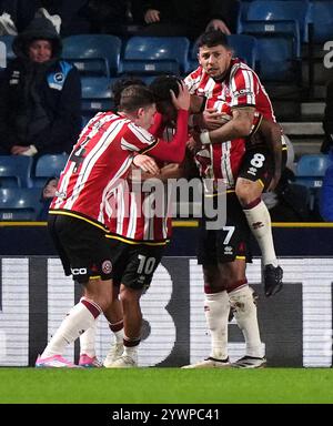 Rhian Brewster de Sheffield United célèbre avoir marqué le premier but de son équipe lors du Sky Bet Championship match à The Den, Londres. Date de la photo : mercredi 11 décembre 2024. Banque D'Images