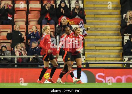Leigh, Royaume-Uni. 11 décembre 2024. Gabby George de Manchester United célèbre son objectif de faire 4-2 lors de la Women's League Cup - phase de groupes - Groupe A Manchester United Women v Newcastle United Women au Leigh Sports Village, Leigh, Royaume-Uni, le 11 décembre 2024 (photo par Alfie Cosgrove/News images) à Leigh, Royaume-Uni le 12/11/2024. (Photo par Alfie Cosgrove/News images/SIPA USA) crédit : SIPA USA/Alamy Live News Banque D'Images