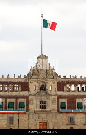 Mexico, Mexique - 6 septembre 2023 : Palais national, siège de l'exécutif fédéral et lieu de résidence du président mexicain Banque D'Images