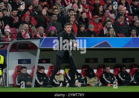 Lisbonne, Portugal. 11 décembre 2024. Bruno Lage, entraîneur du SL Benficas vu lors de la phase de Ligue des champions de l'UEFA 2024/25 match 6 entre le SL Benfica et le Bologna FC à l'Estadio da Luz. Score final Benfica 0:0 Bologne (photo Bruno de Carvalho/SOPA images/Sipa USA) crédit : Sipa USA/Alamy Live News Banque D'Images