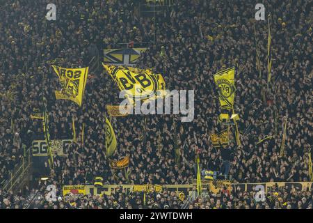 Dortmund, Deutschland. 11 décembre 2024. Fans von Borussia Dortmund UEFA Champions League : Borussia Dortmund - Barcelona ; signal Iduna Park, Dortmund ; 11.12.2024 crédit : dpa/Alamy Live News Banque D'Images