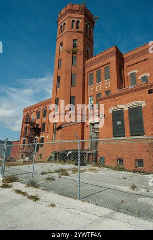 Usage éditorial uniquement 10 décembre 2024 Tampa, FL, États-Unis. Vieille brique fermée Samuel I. Davis ancien bâtiment de cigare. L'usine produisait des cigares El Sidelo El Sid Banque D'Images