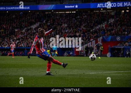 Madrid, Espagne. 11 décembre 2024. Antoine Griezmann, attaquant de l'Atletico de Madrid vu en action à l'Estadio Metropolitano. Score final Atletico de Madrid 3:1 Slovan Bratislava (photo David Canales/SOPA images/Sipa USA) crédit : Sipa USA/Alamy Live News Banque D'Images