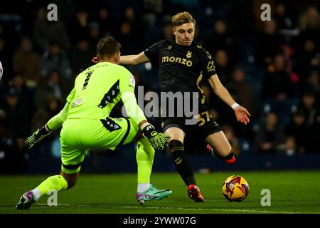 Norman Bassette de Coventry City tire au but lors du match de championnat EFL entre West Bromwich Albion et Coventry City aux Hawthorns, Bir Banque D'Images