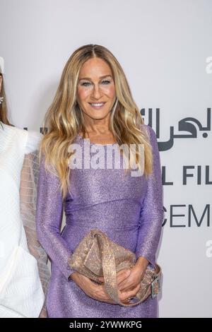 Djeddah, Arabie Saoudite. 11 décembre 2024. Sarah Jessica Parker pose sur la place de la culture, dans le cadre de la 4e édition du Festival du film de la mer Rouge à Djeddah, en Arabie Saoudite, le 11 décembre 2024. Photo Balkis Press/ABACAPRESS. COM Credit : Abaca Press/Alamy Live News Banque D'Images