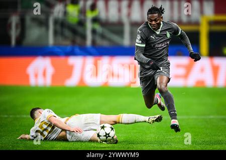 Milan, Italie, Italie. 11 décembre 2024. Rafael LEAO de l'AC Milan lors du match MD6 de l'UEFA Champions League entre l'AC Milan et Crvena Zvezda au stade San Siro le 11 décembre 2024 à Milan, en Italie. (Crédit image : © Matthieu Mirville/ZUMA Press Wire) USAGE ÉDITORIAL SEULEMENT! Non destiné à UN USAGE commercial ! Banque D'Images