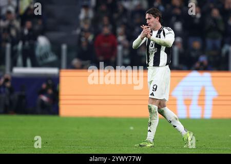 Turin, Italie. 11 décembre 2024. Dusan Vlahovic de la Juventus FC fait des gestes lors du match de l'UEFA Champions League 2024-25 entre la Juventus FC et Manchester City au stade Allianz le 11 décembre 2024 à Turin, Italie . Crédit : Marco Canoniero/Alamy Live News Banque D'Images