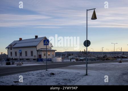 12 novembre 2024. Horizon de New Kiruna en Suède, Laponie. Photographié après une chute de neige de quelques jours. Banque D'Images