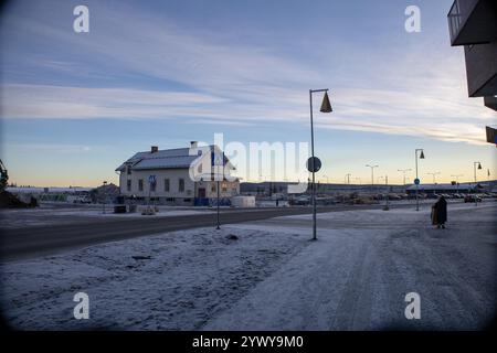 12 novembre 2024. Horizon de New Kiruna en Suède, Laponie. Photographié après une chute de neige de quelques jours. Banque D'Images