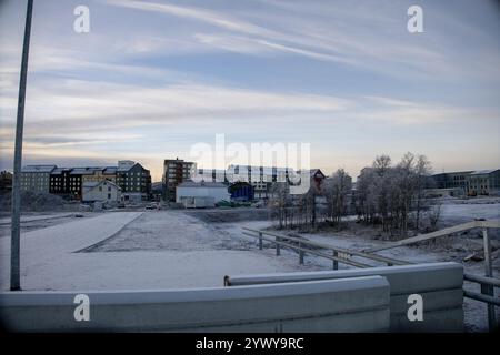 12 novembre 2024. Horizon de New Kiruna en Suède, Laponie. Photographié après une chute de neige de quelques jours. Banque D'Images