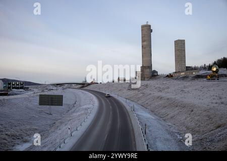 12 novembre 2024. Horizon de New Kiruna en Suède, Laponie. Photographié après une chute de neige de quelques jours. Banque D'Images