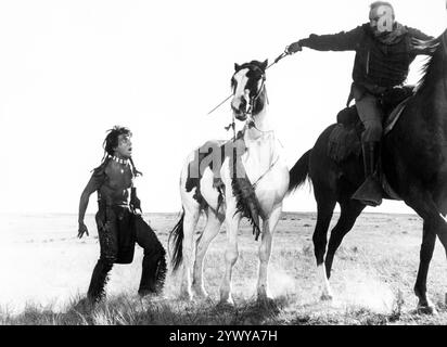 Earl Rosell (à cheval), Dustin Hoffman, sur le plateau du film WESTERN, 'Little Big Man', National General Pictures, 1970 Banque D'Images