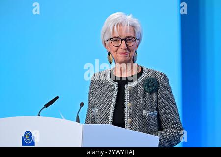 Europäische Zentralbank. Pressekonferenz. Christine Madeleine Odette Lagarde FRA / Präsidentin der Europäischen Zentralbank EZB anläßlich einer Pressekonferenz AM 12.12.2024 in Frankfurt am main. 20241212MWI018008 *** Banque centrale européenne Conférence de presse Christine Madeleine Odette Lagarde FRA Présidente de la Banque centrale européenne BCE à l'occasion d'une conférence de presse le 12 12 2024 à Francfort-sur-le-main 202412MWI018008 Banque D'Images