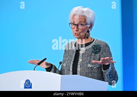 Europäische Zentralbank. Pressekonferenz. Christine Madeleine Odette Lagarde FRA / Präsidentin der Europäischen Zentralbank EZB anläßlich einer Pressekonferenz AM 12.12.2024 in Frankfurt am main. 20241212MWI018043 *** Banque centrale européenne Conférence de presse Christine Madeleine Odette Lagarde FRA Présidente de la Banque centrale européenne BCE à l'occasion d'une conférence de presse le 12 12 2024 à Francfort-sur-le-main 202412MWI018043 Banque D'Images