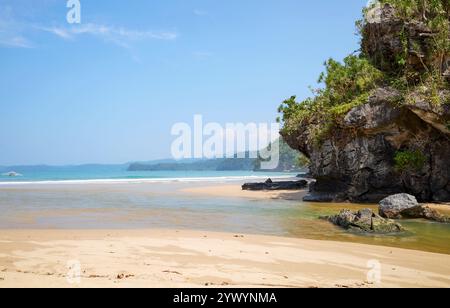 Estuaire de la rivière souterraine de Puerto Princesa, île de Palawan, Philippines. Banque D'Images