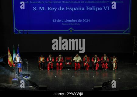 Naples, Italie, 12 décembre 2024. Le Roi Felipe IV d'Espagne lors de la cérémonie de remise du doctorat Honoris Causa en Sciences sociales et statistiques de l'Université Federico II de Naples. Banque D'Images