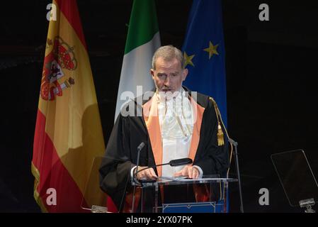 Naples, Italie. 12 décembre 2024. Felipe VI Roi d'Espagne obtient un diplôme honorifique de l'Université Federico II de Naples. Doctorat honorifique en Sciences sociales et statistiques à sa Majesté le Roi d'Espagne Felipe VI en présence du Président de la République Sergio Mattarella. L'événement, qui fait partie des célébrations des 800 ans de Federico II Université de Naples crédit : Agence photo indépendante / Alamy Live News Banque D'Images